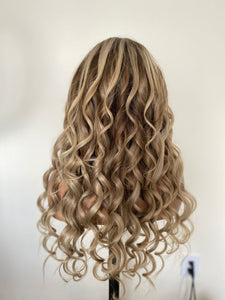 READY TO SHIP Luxury 26” 180% Honey Platinum Ash Blonde 5x5 Closure Human Hair Balayage Highlight Wig